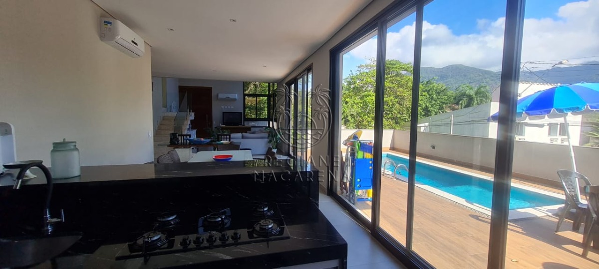 Casa de Condomínio à venda com 4 quartos, 230m² - Foto 3